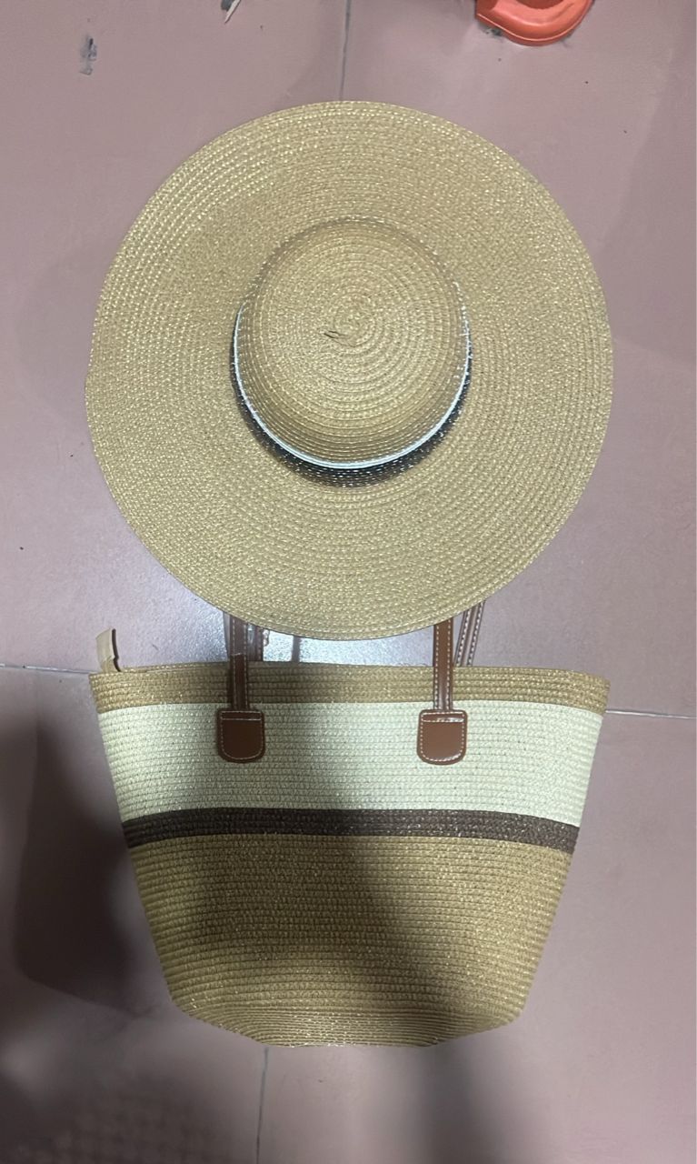 STRAW BAGS WITH HAT